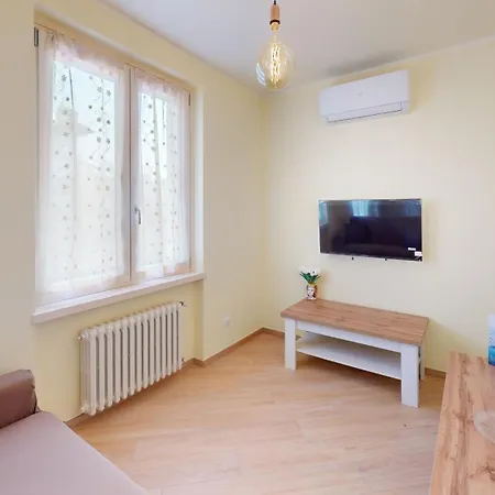 Apartment Pinko House By Bookinggardalake Manerba del Garda