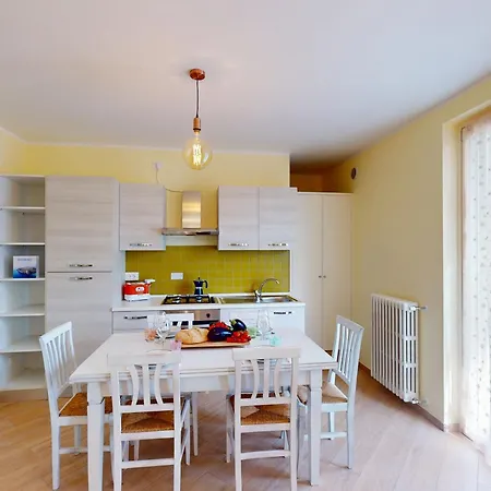 Pinko House By Bookinggardalake *