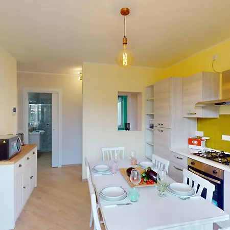 Pinko House By Bookinggardalake Apartment Manerba del Garda