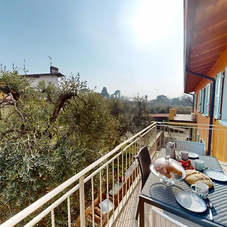 Pinko House By Bookinggardalake Apartment Manerba del Garda